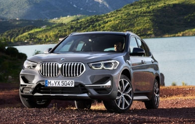 Giá xe ô tô tiếp tục giảm sâu đến 300 triệu cuối tháng 7